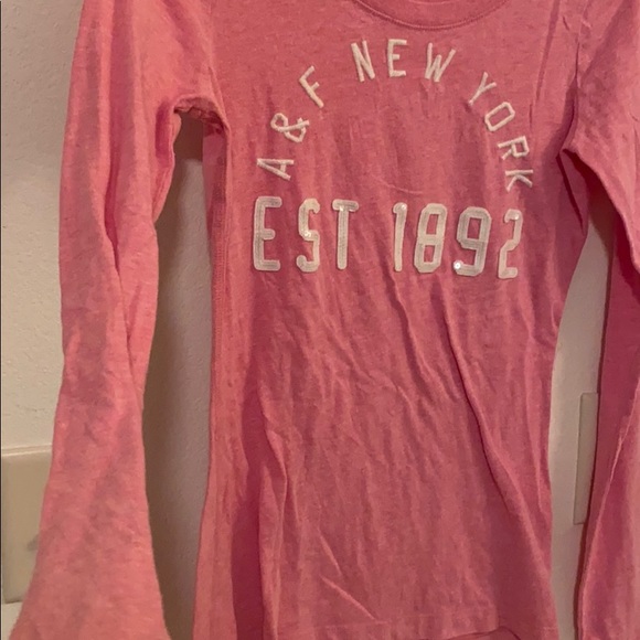 Abercrombie Graphic Tee - Picture 2 of 4